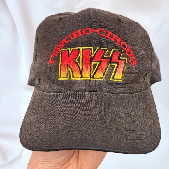 Vintage KISS Concert band merch hat cap embroided flames rock - Picture 1 of 7